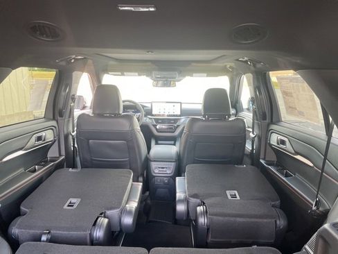 New 2026 Ford Explorer ST-Line w/ ST-Line Street Pack image 68