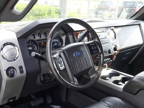 Used 2011 Ford F250 Lariat w/ Lariat Interior Pkg image 24