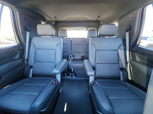 Certified 2024 Chevrolet Tahoe Z71 w/ Luxury Package image 25