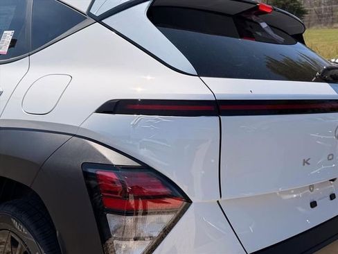New 2026 Hyundai Kona SEL Sport AWD/4WD image 19