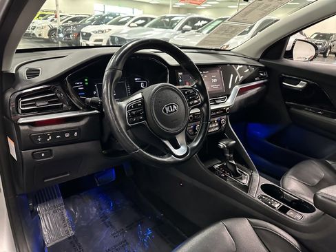 Used 2020 Kia Niro EX Premium image 14