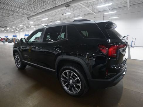 Used 2025 GMC Terrain Elevation w/ Elevation Premium Package AWD/4WD image 33