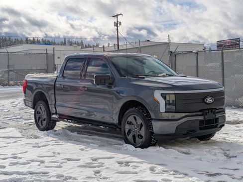 Used 2024 Ford F150 Lightning Flash w/ Max Trailer Tow Package image 3