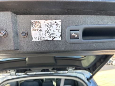 Used 2024 Toyota Sienna XLE image 17