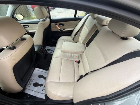 Used 2011 BMW 335i xDrive Sedan image 18