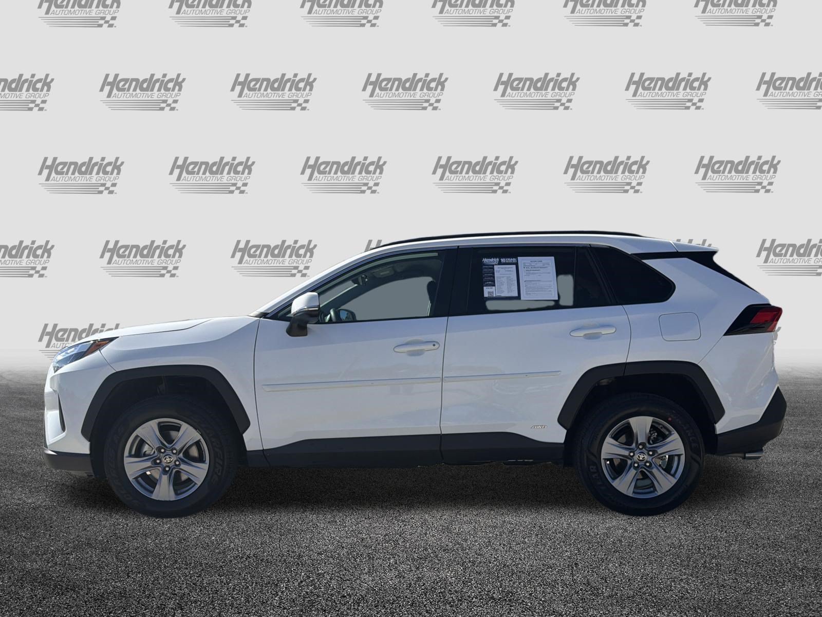 Used 2024 Toyota RAV4 LE AWD/4WD image 7
