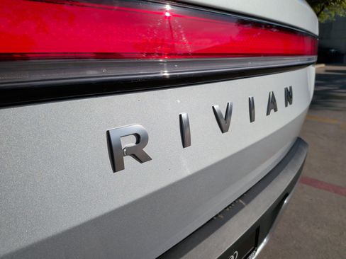 Used 2024 Rivian R1T Adventure AWD/4WD image 40