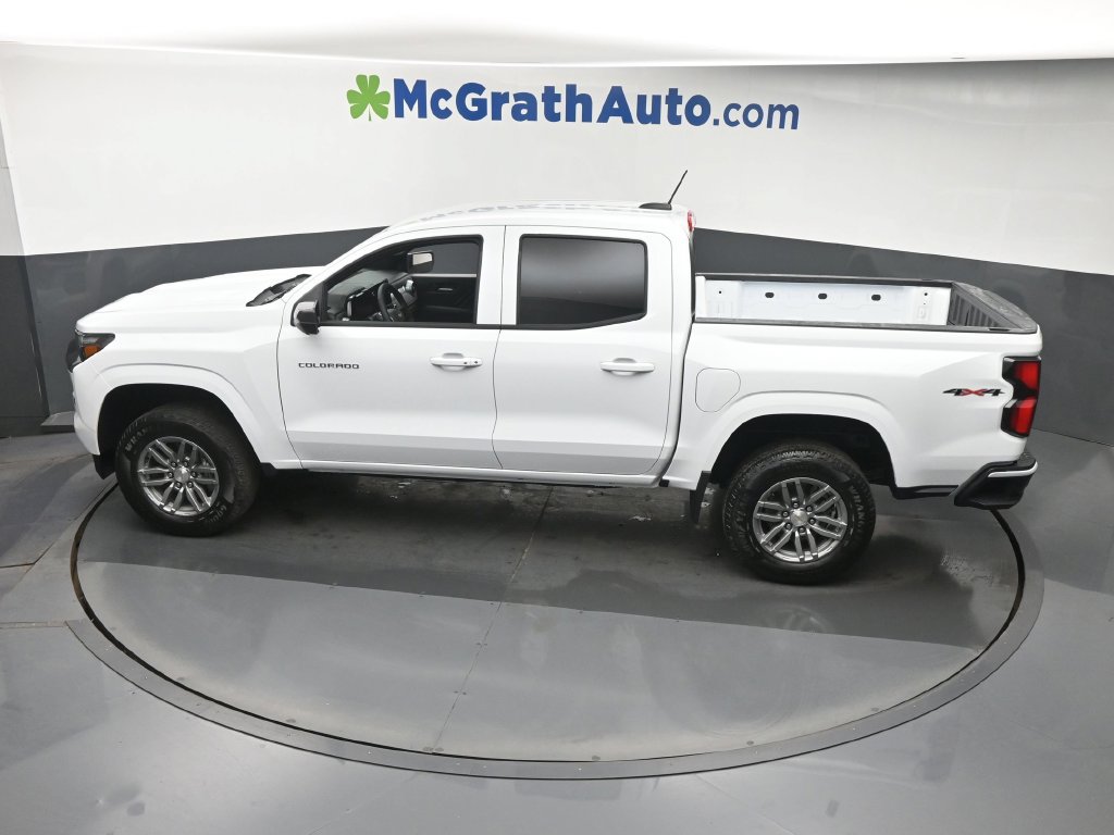 New 2026 Chevrolet Colorado LT w/ LT Convenience Package AWD/4WD image 24