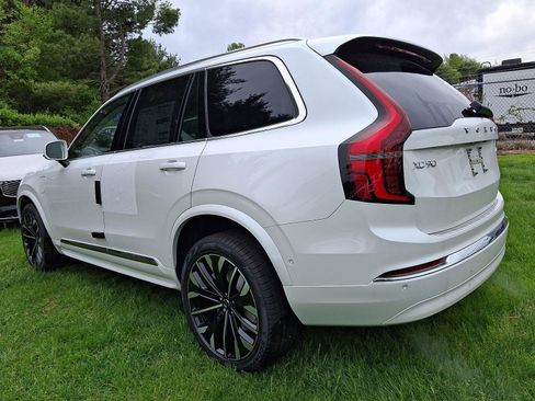 New 2026 Volvo XC90 T8 Ultra w/ Protection Package Premier AWD/4WD image 3