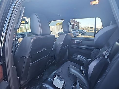 Used 2017 Lincoln Navigator Select image 8