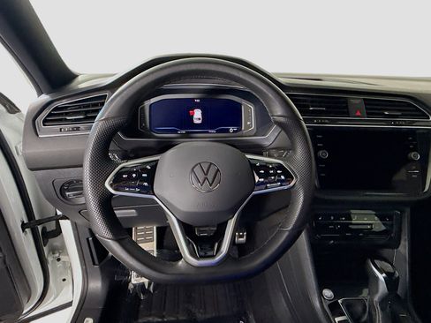 Used 2024 Volkswagen Tiguan SEL R-Line image 13