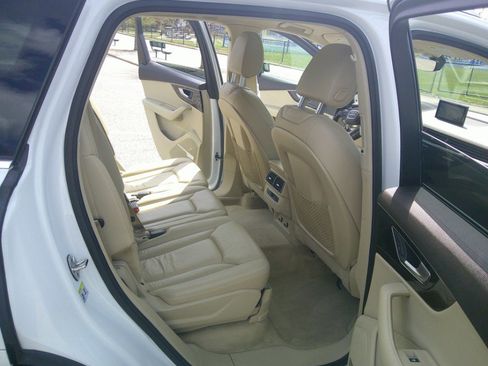 Used 2019 Audi Q7 3.0T Premium Plus w/ Premium Plus Package image 60