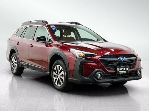 Used 2025 Subaru Outback Premium AWD/4WD image 7