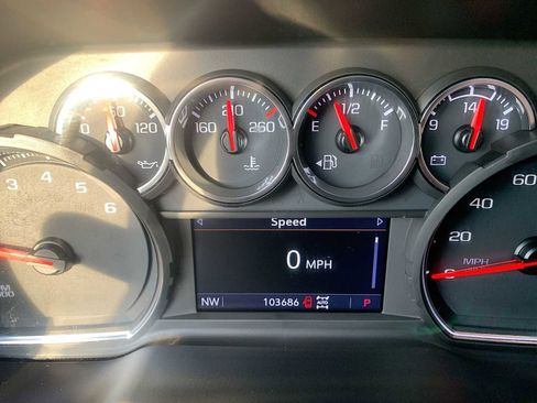 Certified 2021 Chevrolet Tahoe Z71 w/ Z71 Signature Package image 12