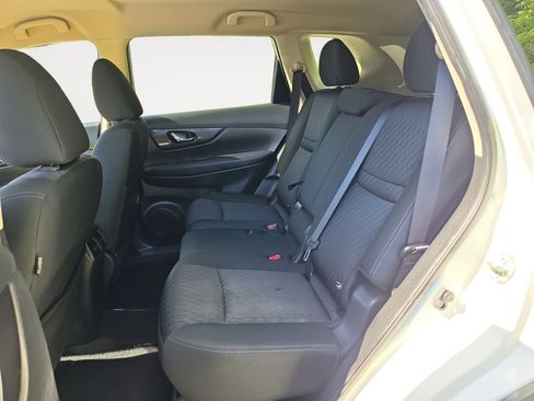 Used 2020 Nissan Rogue SV AWD/4WD image 13
