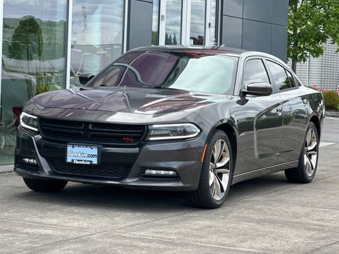 Used 2016 Dodge Charger R/T RWD image 7
