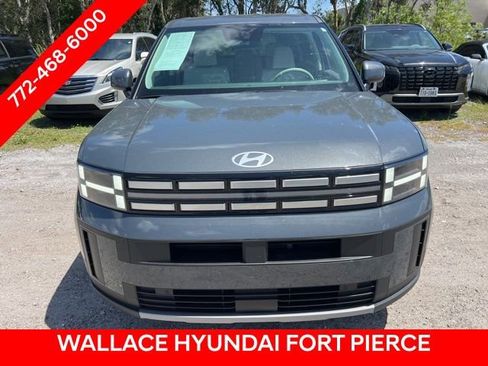 Used 2024 Hyundai Santa Fe SE FWD image 2