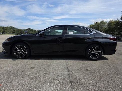 New 2025 Lexus ES 350 w/ Premium Package image 6