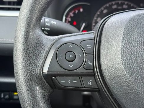 Used 2025 Toyota RAV4 XLE FWD image 26