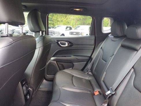 New 2025 Jeep Compass Limited w/ Sun & Sound Group image 12