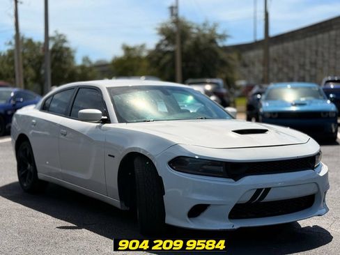 Used 2016 Dodge Charger R/T RWD image 12