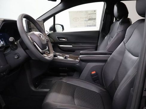 New 2026 Toyota Sienna Platinum AWD/4WD image 14