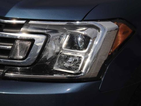 Certified 2019 Ford Expedition XLT w/ Equipment Group 202A image 10