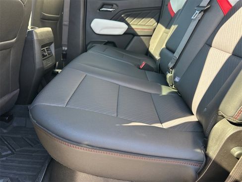 Used 2024 GMC Canyon AT4X image 21