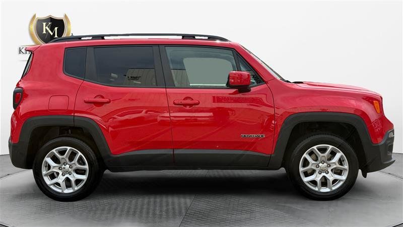 Used 2018 Jeep Renegade Latitude w/ UConnect 8.4 Nav Group AWD/4WD image 6