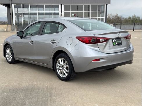 Used 2014 MAZDA MAZDA3 i Touring image 5
