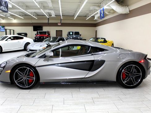 Used 2017 McLaren 570S Coupe image 8