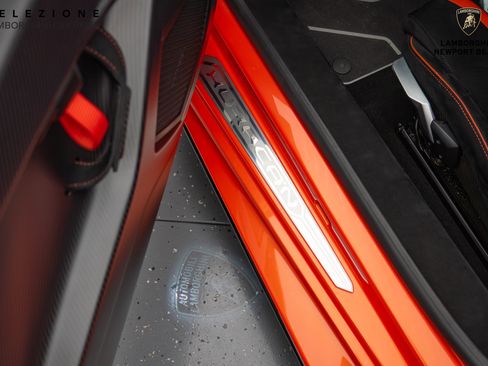 Used 2022 Lamborghini Huracan STO image 27