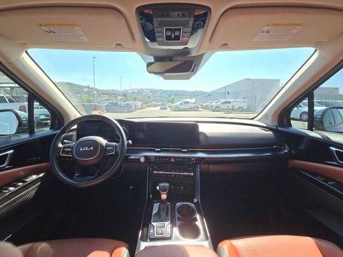 Used 2023 Kia Carnival SX Prestige FWD image 15