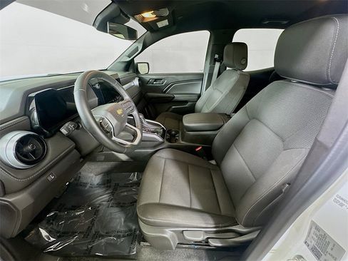 Used 2023 Chevrolet Colorado LT image 15