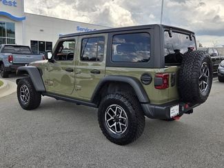 Used 2025 Jeep Wrangler Unlimited Rubicon AWD/4WD video 3