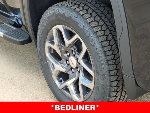 New 2026 GMC Sierra 1500 SLT AWD/4WD image 7