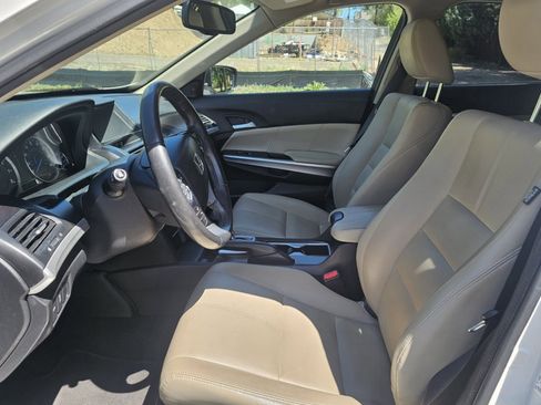 Used 2014 Honda Crosstour EX-L image 9