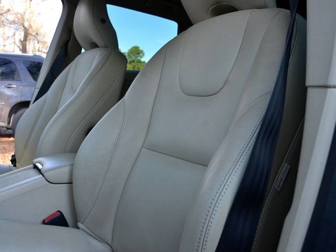 Used 2015 Volvo XC60 3.2 Premier Plus image 15