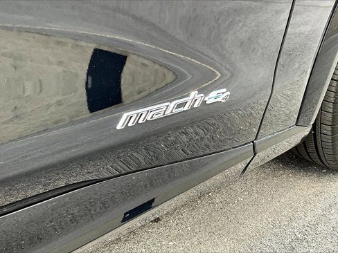 Certified 2024 Ford Mustang Mach-E Premium image 8