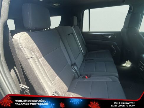 Used 2025 Chevrolet Suburban LS RWD image 29