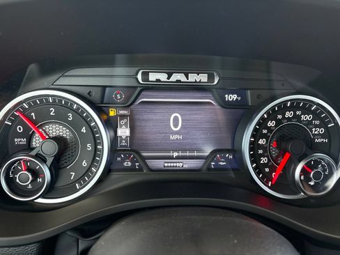 New 2026 RAM 1500 Express AWD/4WD image 27