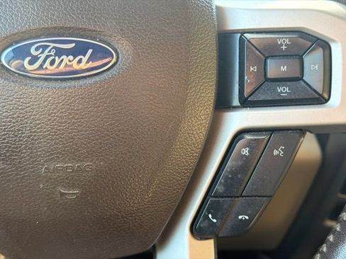 Used 2018 Ford F150 Lariat w/ Equipment Group 502A Luxury AWD/4WD image 31