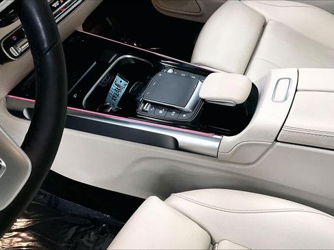 Certified 2023 Mercedes-Benz GLB 250 4MATIC image 16
