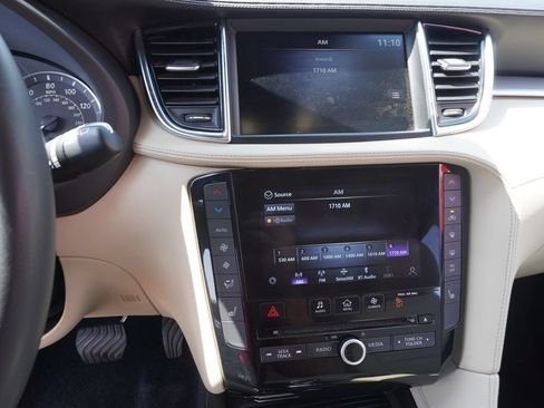 Used 2020 INFINITI QX50 Luxe FWD image 19