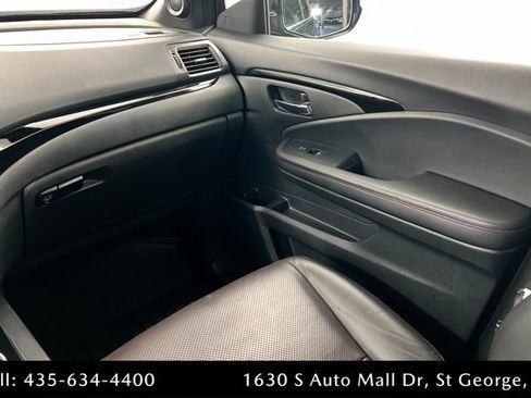 Used 2025 Honda Ridgeline Black Edition image 10