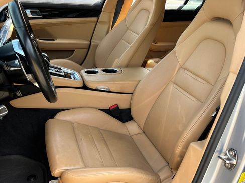 Used 2020 Porsche Panamera 4 AWD/4WD image 5