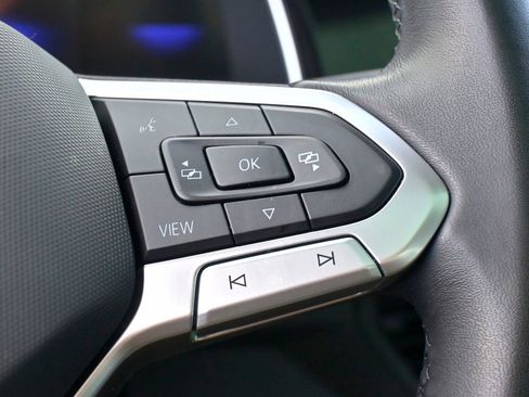 Used 2024 Volkswagen Jetta SE w/ Panoramic Sunroof Package image 27