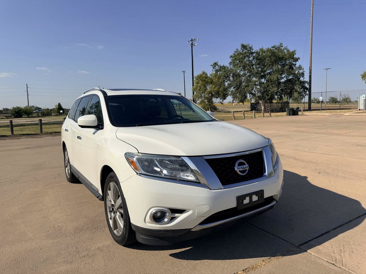 Used 2016 Nissan Pathfinder Platinum AWD/4WD image 29