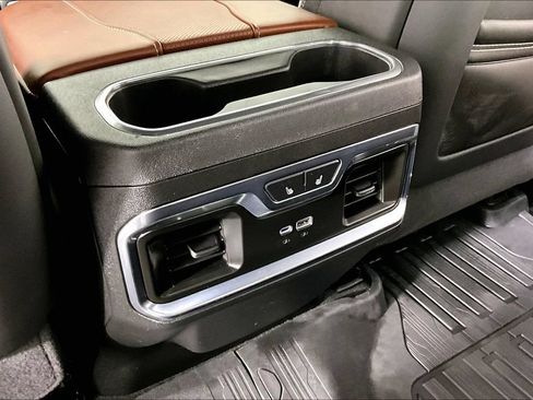 Certified 2026 GMC Sierra 1500 Denali Ultimate AWD/4WD image 9