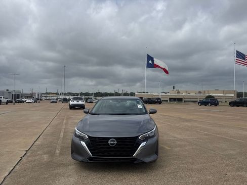 Certified 2024 Nissan Sentra SV FWD image 5